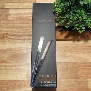 FOXYBAE Trés Sleek Rose Gold Flat Iron